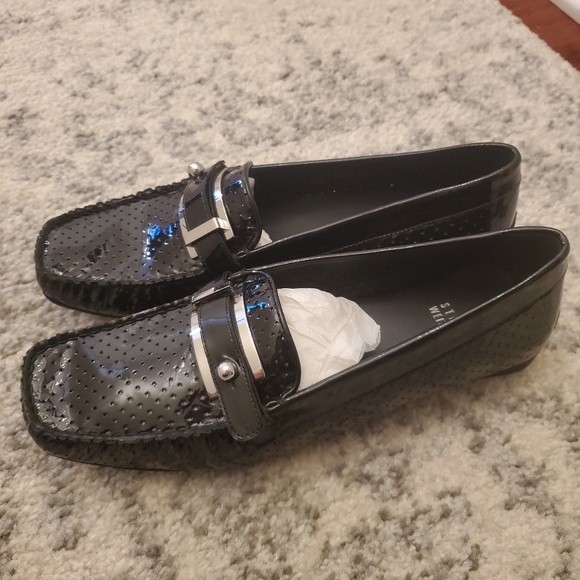 NEW! Stuart Weitzman black Patent Leather loafer - Picture 2 of 5